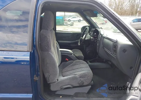 2001 GMC Jimmy Sls W/1Sa from USA, damaged, VIN 1GKCT18WX1K101317